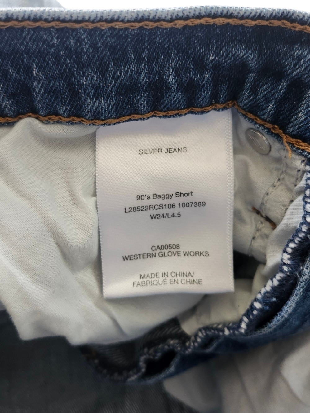 Silver Jeans 90's Baggy Denim Shorts | Light Wash Distressed Cutoffs - Picture 5 of 5